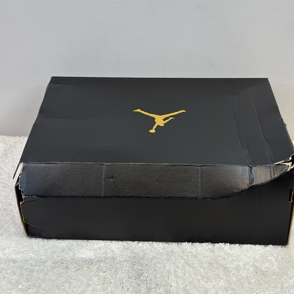 Air Jordan 1 Mid SE - Picture 13 of 14
